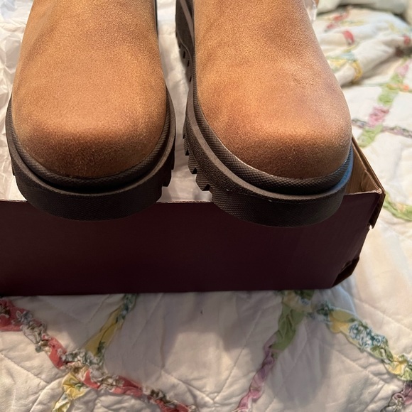 Skechers Tan Slip-On Shoes with Faux Fur Lining - Picture 2 of 8